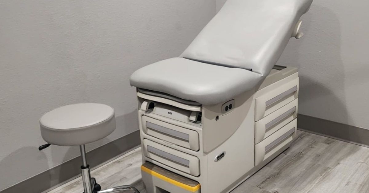 Signs Your Examination Tables Should Be Reupholstered